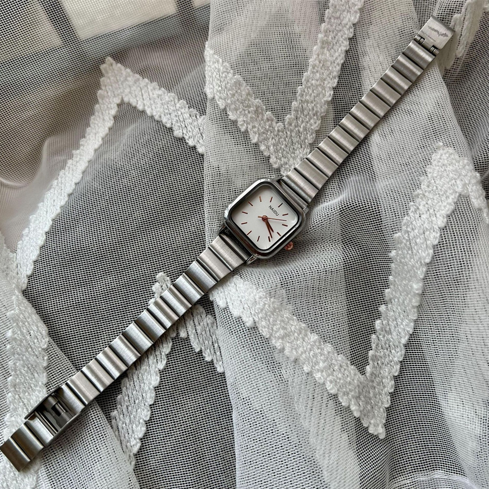 Cuci Gudang Jam Tangan Wanita Rantai Warna Silver Gold Jam Cewek Strap Elegan Mewah Emas Korea