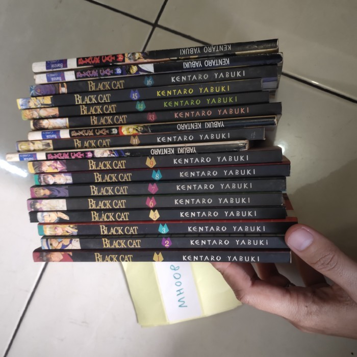 Komik Black Cat 1 - 19 kecuali 4 buku kondisi baik