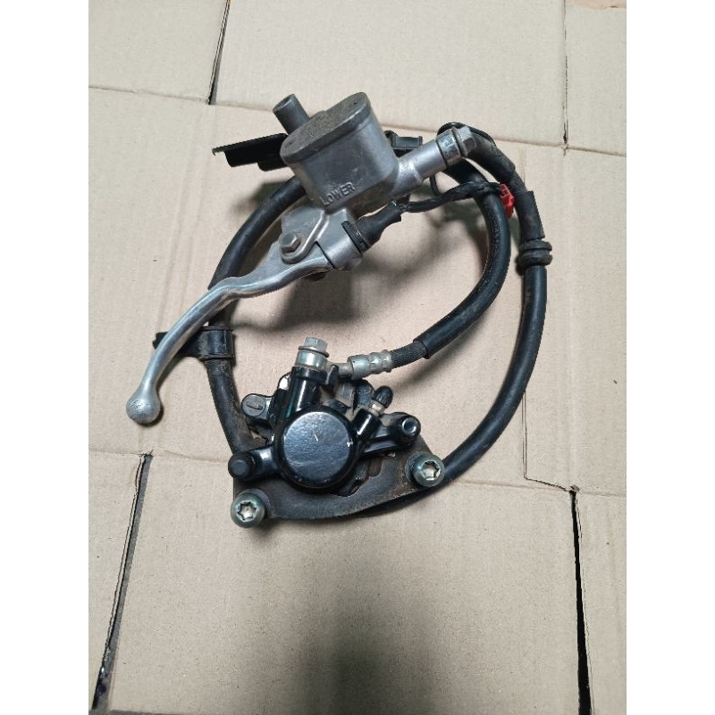 MASTER KALIPER REM DEPAN MIO M3 ORIGINAL POMPA OLI REM PALA BABI KALIPER DEPAN MIO M3 MIO J ORI