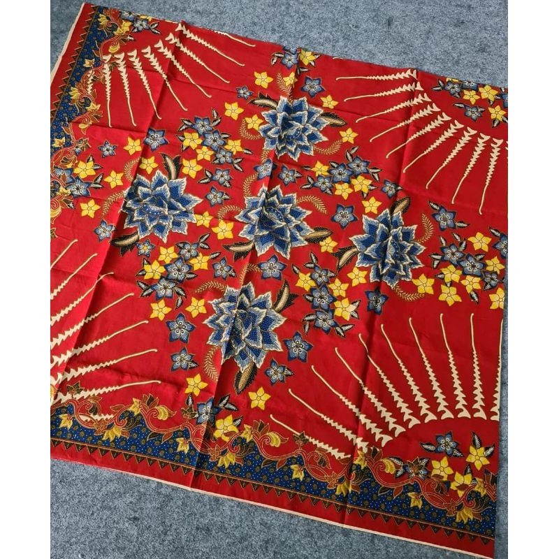 Kain Batik Solo motif bunga dasar merah