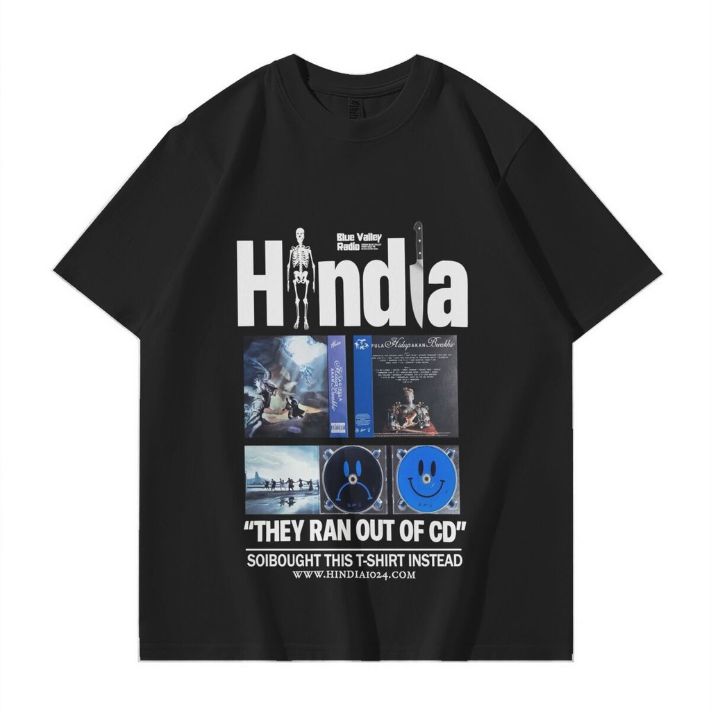 Kaos lengan pendek pria bergaya dengan tulisan "T-SHIRT INDIA - THEY RAN OUT OF CD BLACK" di atasnya