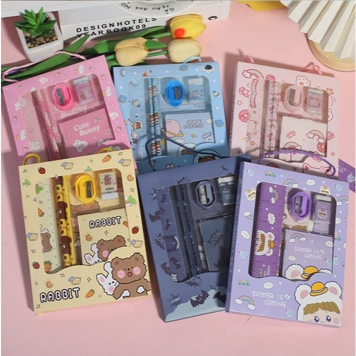 

davedesign #ST136 STATIONARY SET KOTAK BESAR KARAKTER KARTUN LUCU 6 IN 1 ALAT TULIS ANAK SOUVENIR ACARA HAMPERS KADO ULANG TAHUN ANAK PENSIL BUKU MINI PENGGARIS PERAUT BUKU