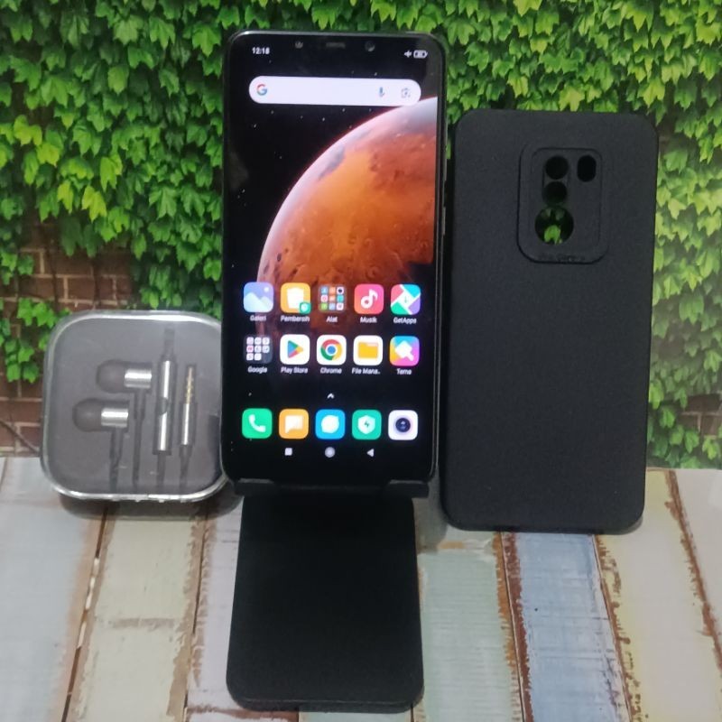 Xiaomi Pocophone F1 6/128Gb ex Resmi murah