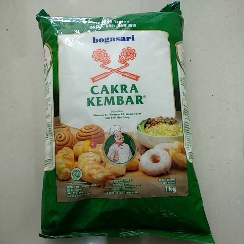 

Tepung Terigu Cakra Kembar 1 Kg