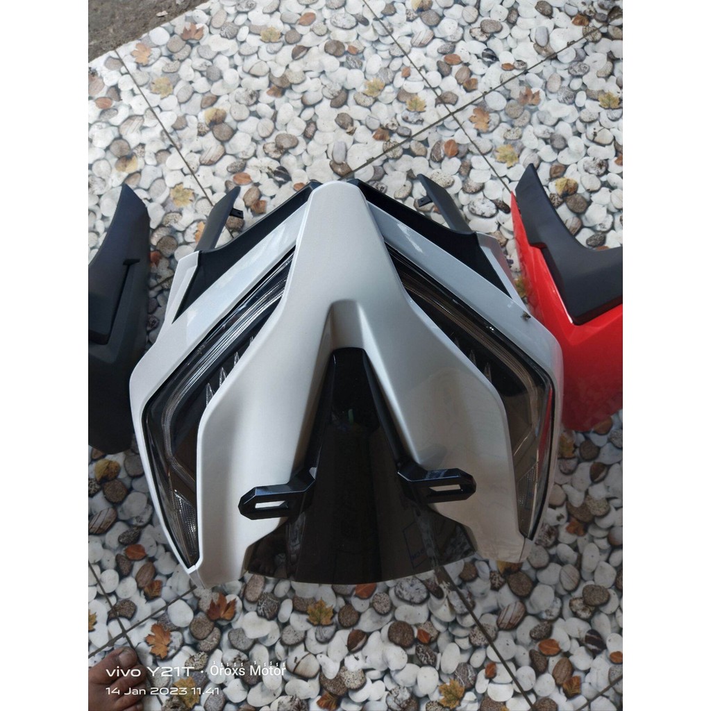 

cover body bagian depan vario new led 2018 putih glosy
