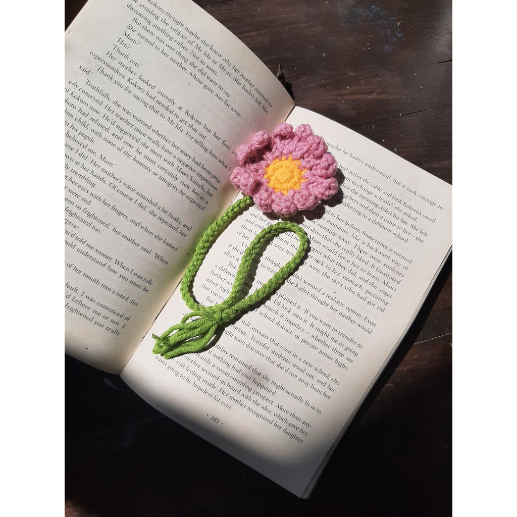 

Pembatas Buku Peoni Fah Bookmark Cosmos Owlbookstore