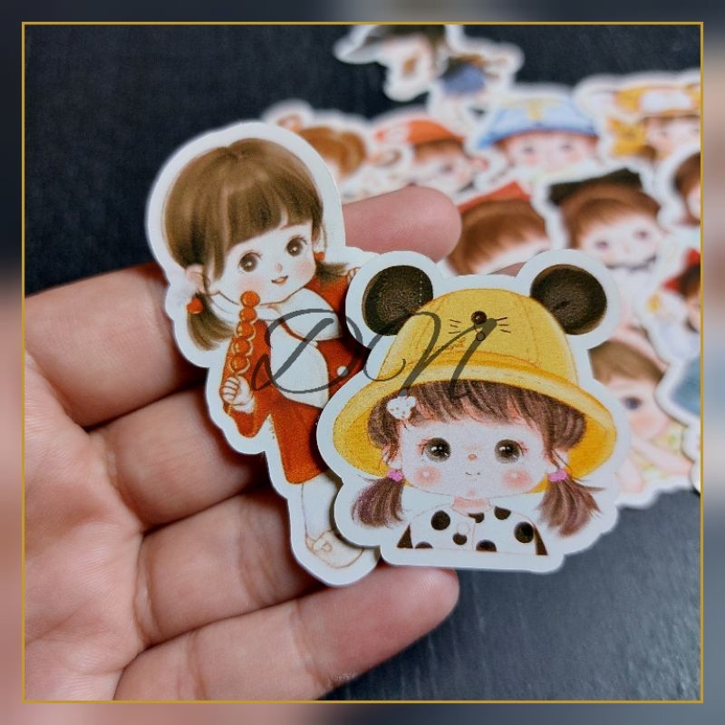 

Isi 16 Pcs Stiker Kertas Baby Girl Sticker Glossy Gambar Baby Girl Cute