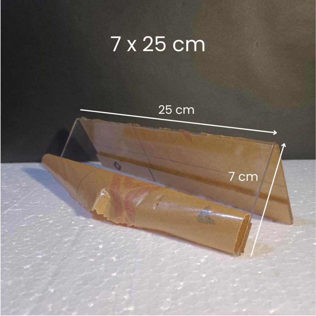 

Akrilik Papan Nama Segitiga Meja Desk 7 x 25 cm Dua Sisi tebal 2mm