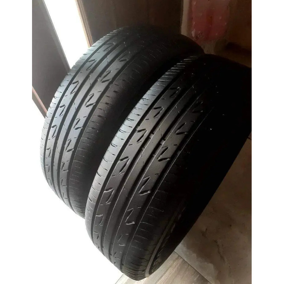 ban mobil ukuran 195/70 R 14 kondisi 75 persen