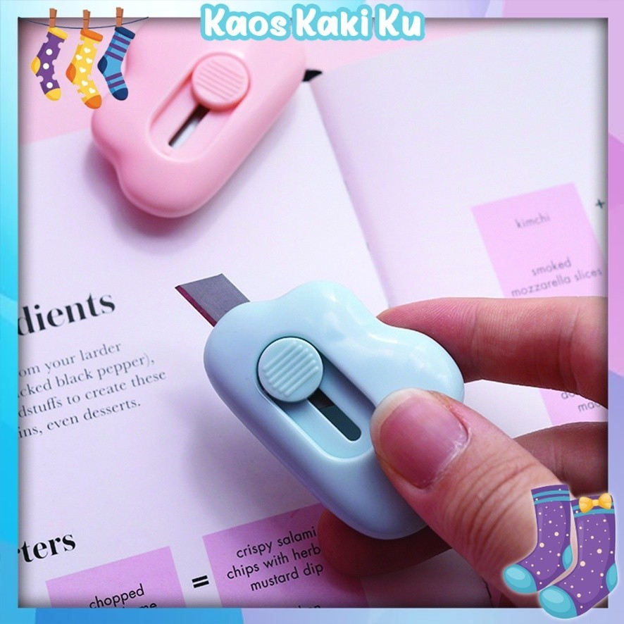 

Cutter Mini Portable Karakter Awan Pisau Pemotong Kertas Cutter Sekolah 3 792