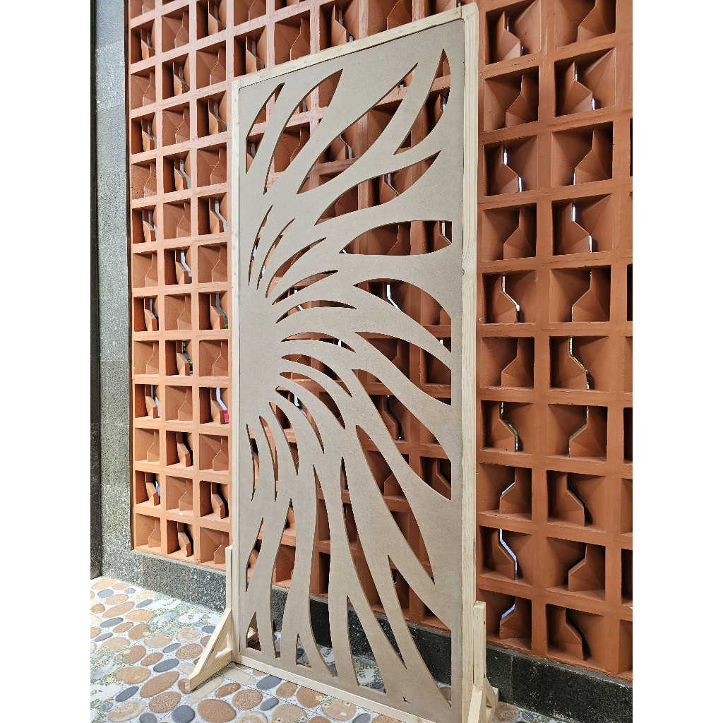 Penyekat Ruangan Satu Pintu Bahan Kayu Motif Ornamen | Pembatas Ruangan Modern | Ukuran 204x86