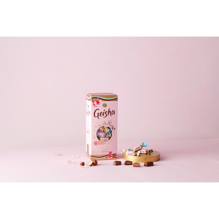 

Fazer Geisha Selection Mix Chocolate Travel Edition Box 420gram isi 59pcs asal Eropa
