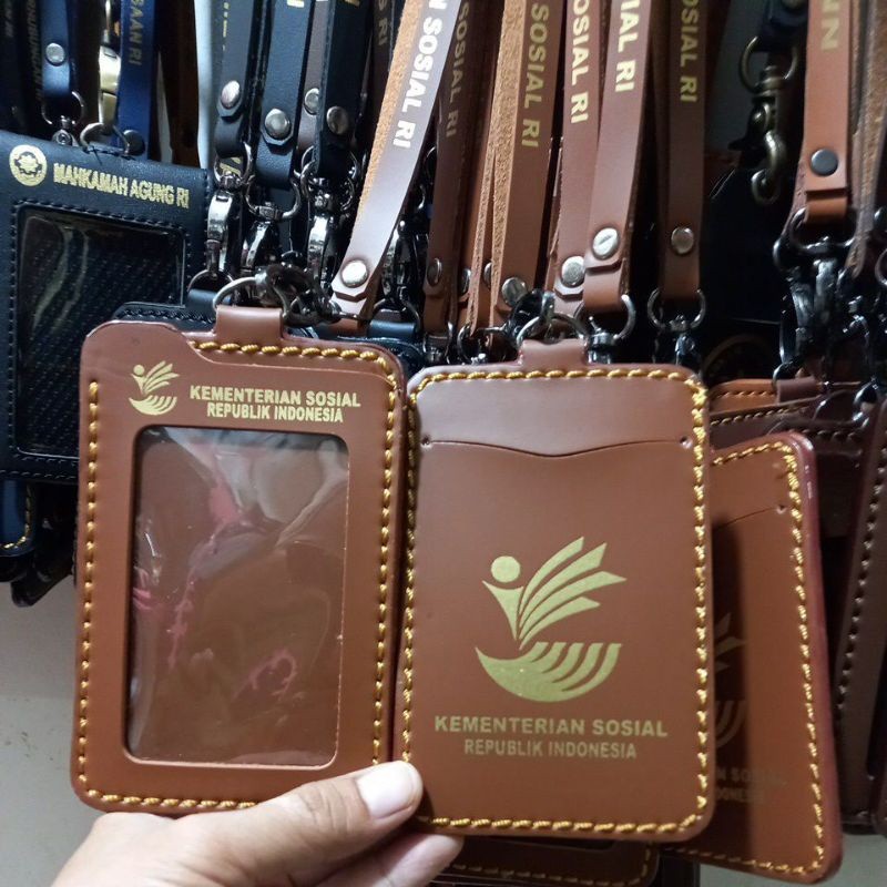 

Nametag id card KEMENSOS