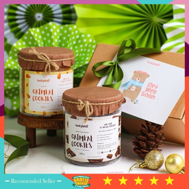 

Hampers kekinian unik viral murah ulangtahun natal tahun baru merry christmas / Get Well Soon (GWS) Hampers/Hampers Lekas Sembuh - Oatmeal Cookies 2 Jar + FREE Greeting Card + Pita