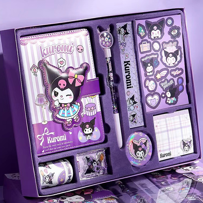 

Kotak Hadiah 9-in-1 Kuromi My Melody Notebook Stiker Penggaris Memo