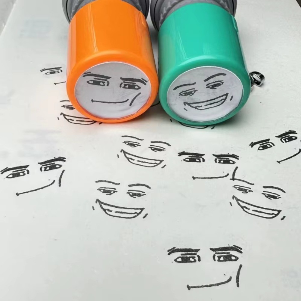 

New Cartoon Funny Expressions Seal Reusable Interesting Anime Characters Photosensitive Seal Kid's Toy Quick-drying LED Seal