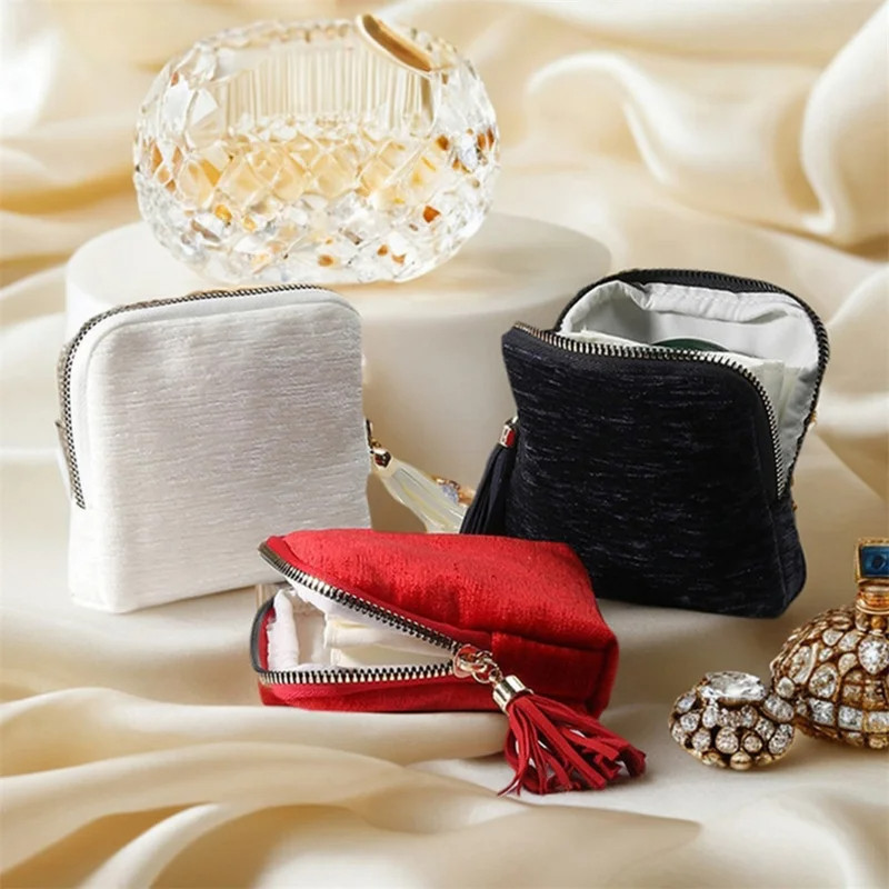 

Light luxury jewelry bag With Tassel Pendant Ring Necklace Bracelet Storage Bags 5 Compartment Jewelry Gift Packaging Organizer