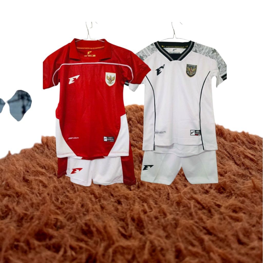 FERIDNORO JERSEY ANAK TIMNAS INDONESIA TERBARU 2025 GREAD ORI PEREMIUM LOGO PLAT TIMBUL TERBUAT DARI