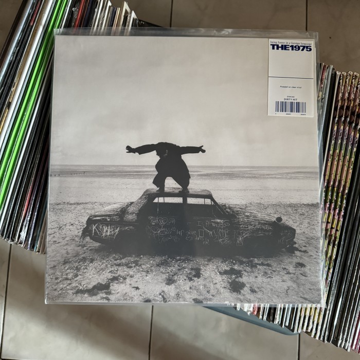 Vinyl Piringan Hitam The 1975 – Being Funny In A Foreign Language