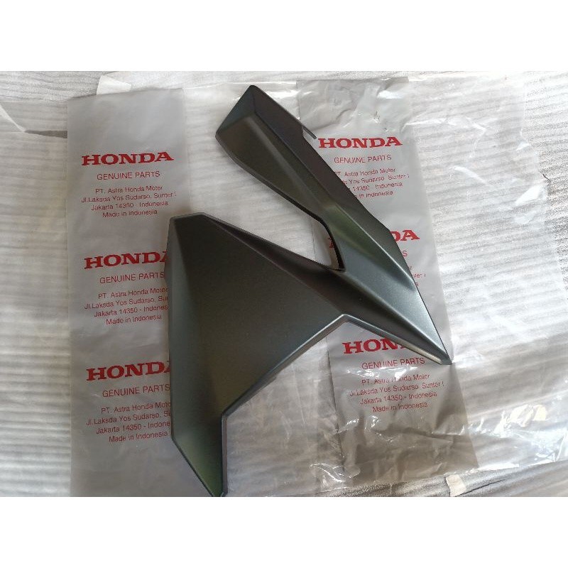 sayap Vario 150 old cover R front Vario 150 old k59 2015 - 2017hitam dof original