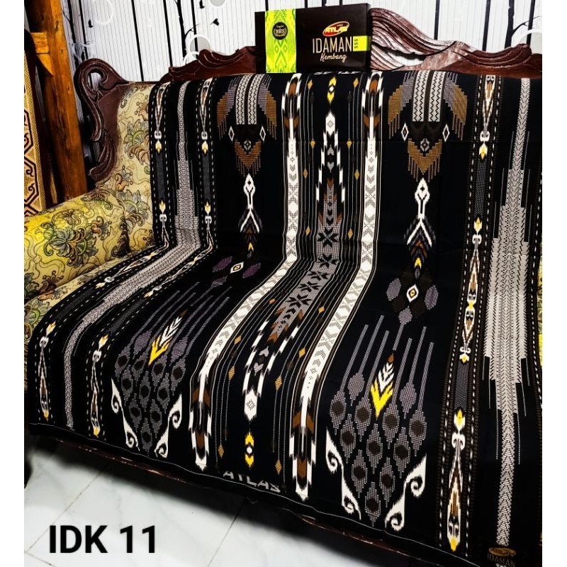 SARUNG ATLAS IDAMAN KEMBANG SERI HITAM TERBARU
