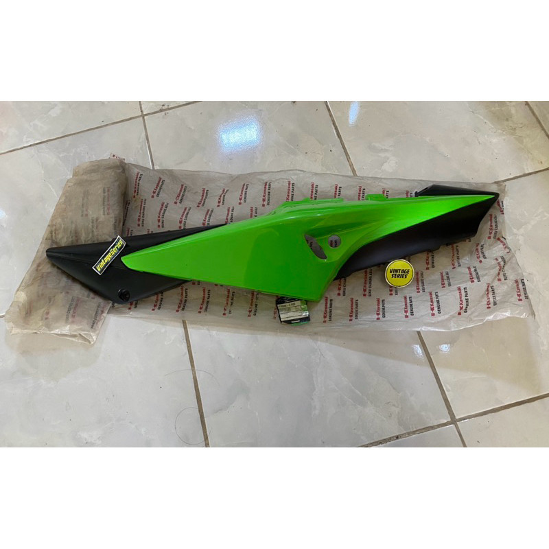 body belakang ninja rr se gen 4 original kawasaki Body samping ninja rr old gen 4 bagian kiri origin