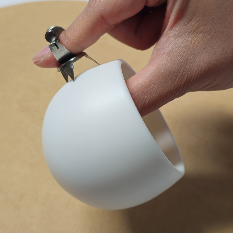 

Stainless Steel Pottery Finger Grip Glaze Applicator Tool Metal Ceramic Dipping Coating Accessory Uncharged Manual Operation