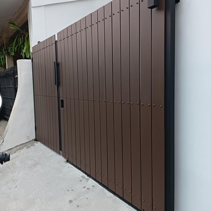 Pagar minimalis odern dengan kualitas premium da juga bergaransi pagar grc polos/Wood plank