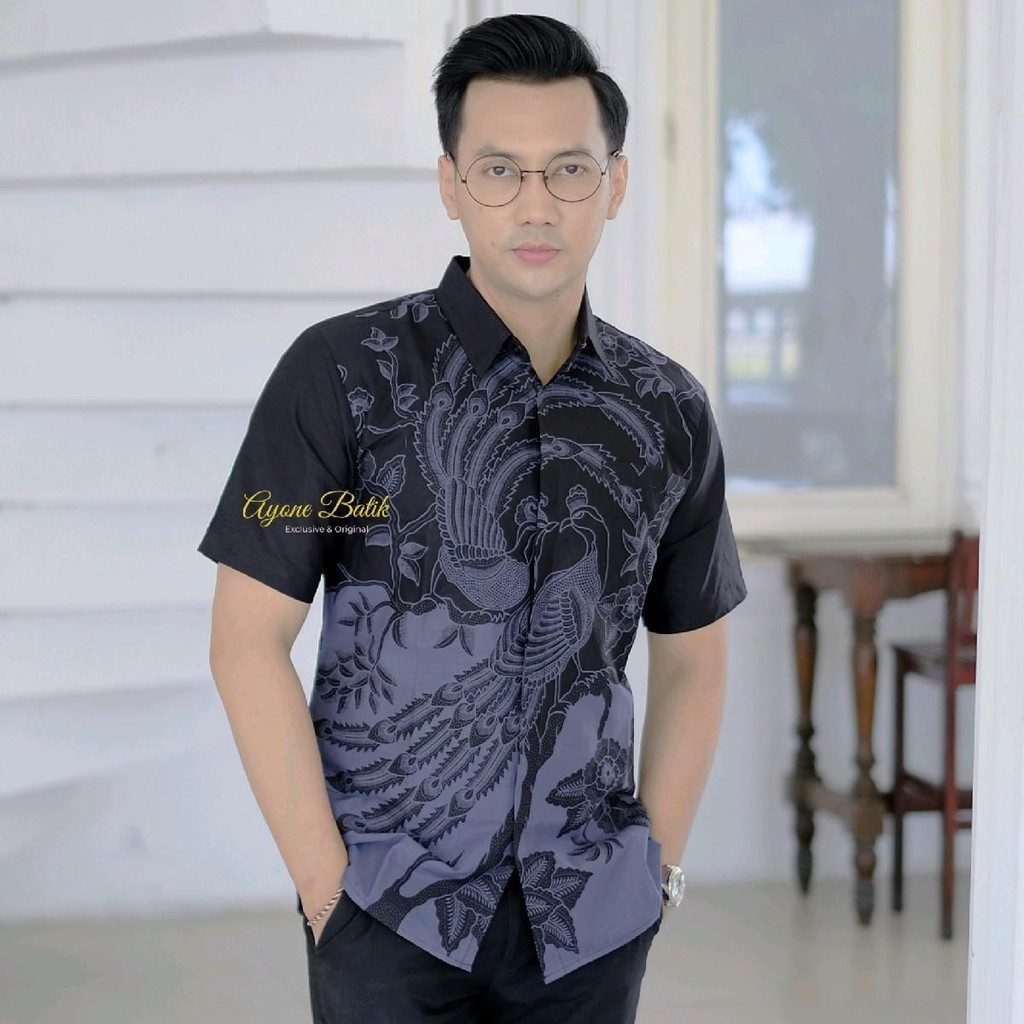 Hem batik slim fit pria warna dark grey ADI PUTRO PENDEK batik lengan pendek wwarna abu abu kemeja b