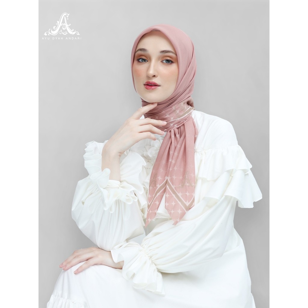 MONOROSE SCARF - AYU DYAH ANDARI