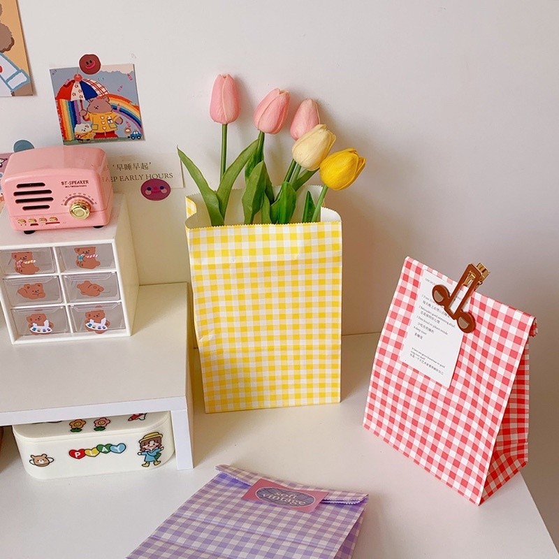 

Pomponi Korean Paper Bag Snack Bag Decor Bag Macaron Plaid Paper Bag