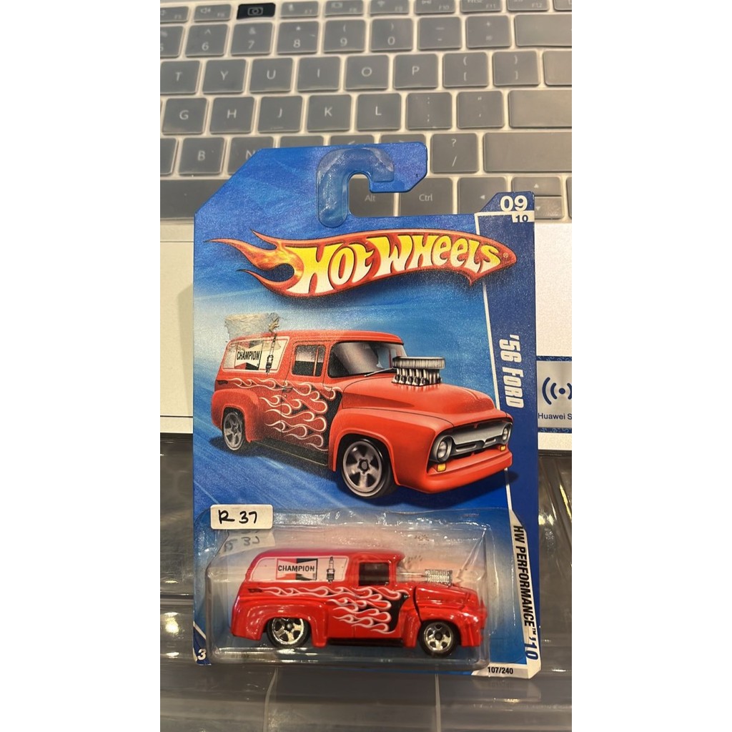 Hotwheels 56 Ford Champion Merah Hot Wheels
