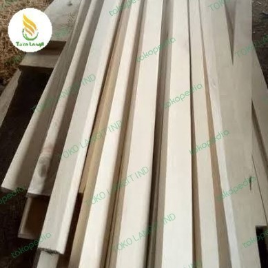 List Kayu Reng Halus Stik Kayu Kotak Ukuran 3 x 2 Cm Reng Kayu Bahan - 150 cm, Kasar