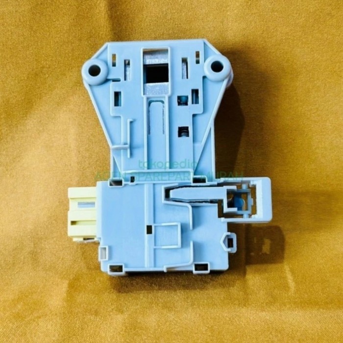 Doorlock Mesincuci Electrolux Front Loading EWF14023 EWF12843