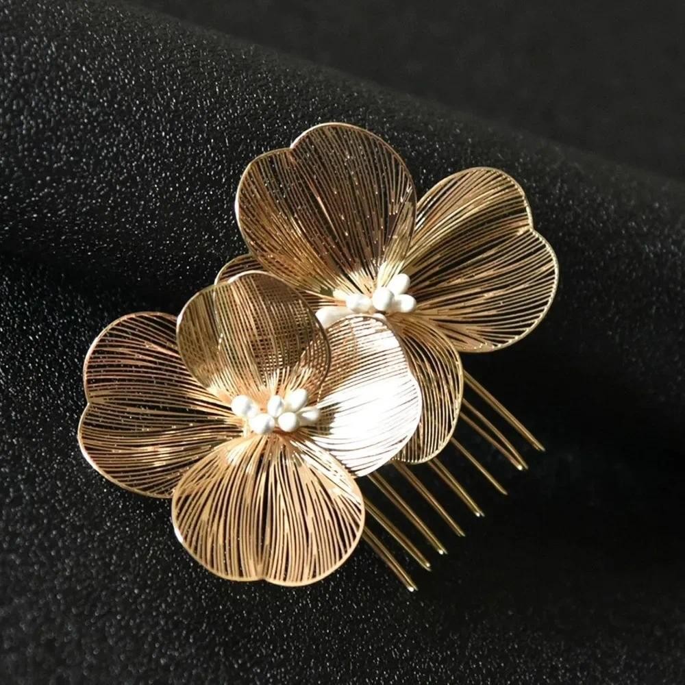 Alloy Flower Hair Clips Women's Hairdo Accessories Fashion Bridal Wedding Hair Comb Women's Headwear