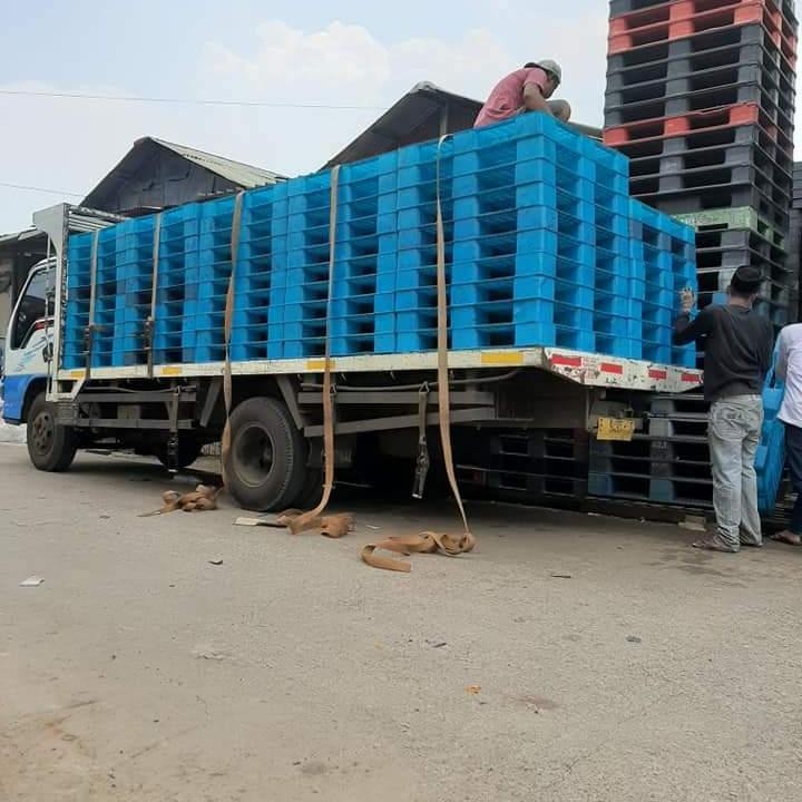 

pallet plastik ukuran 105 x 105 x 12 cm