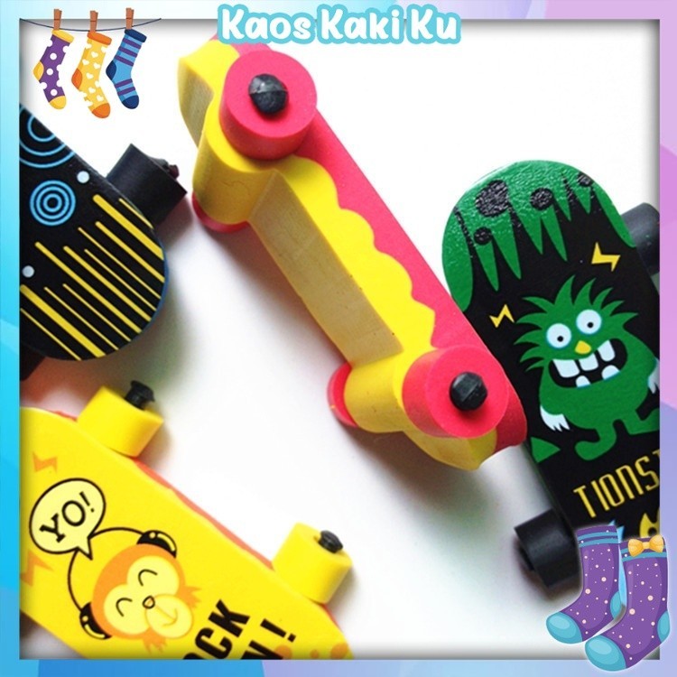 

Penghapus Pensil Sekolah Karakter Skateboard 907
