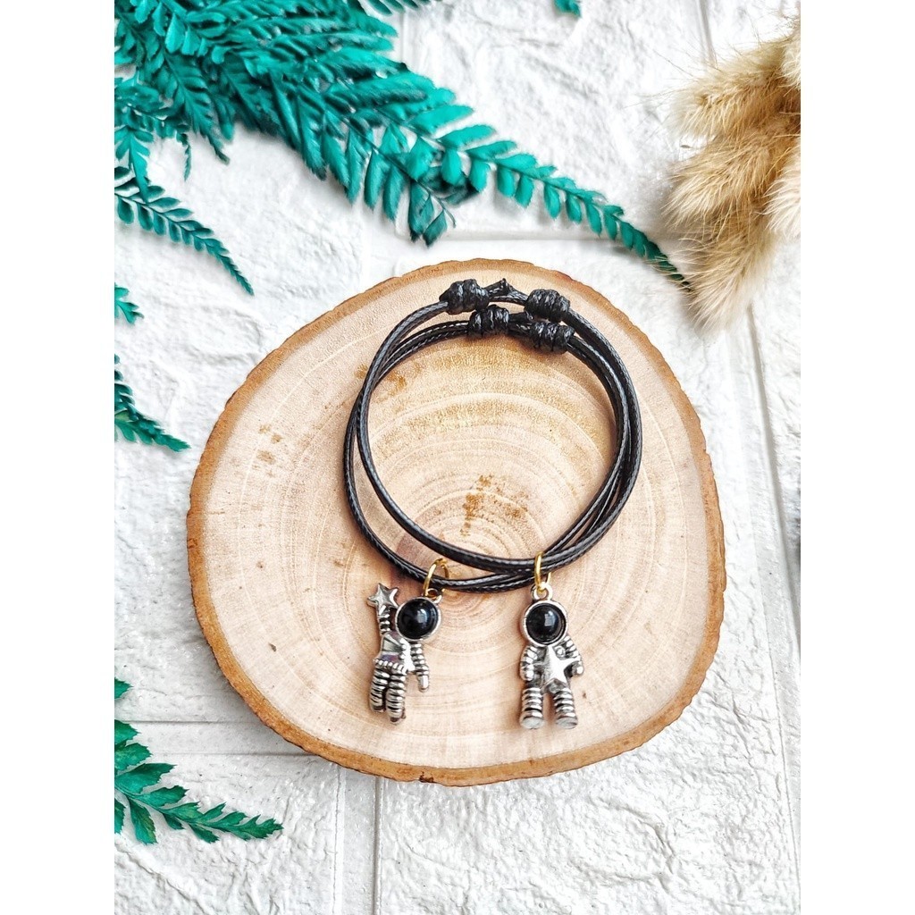 TERMURAH GELANG PACKING PAKE BOX ARY ACC_SOLO  1 Pasang Gelang Tali Korea Charm Astronot | Gelang Ch