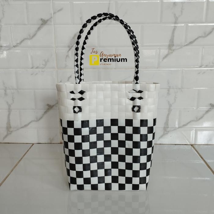Promo (A15 Black White) 16x7x22 cm Tas Anyaman Premium Situbondo - Dominan Hitam, A15 terlaris