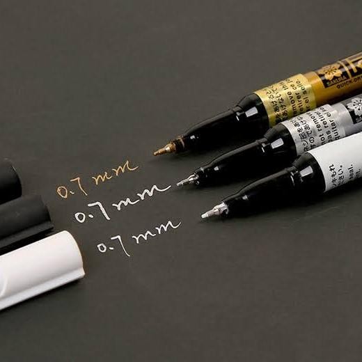 

Sakura Pen-Touch 0.7mm Permanent Paint Marker Extra Fine Point - GOLD