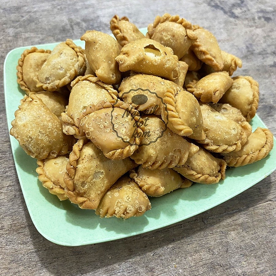 PASTEL KERING 500gr / PASTEL MINI / PASTEL ISI UDANG / PASTEL ABON SPESIAL SARIKAYA