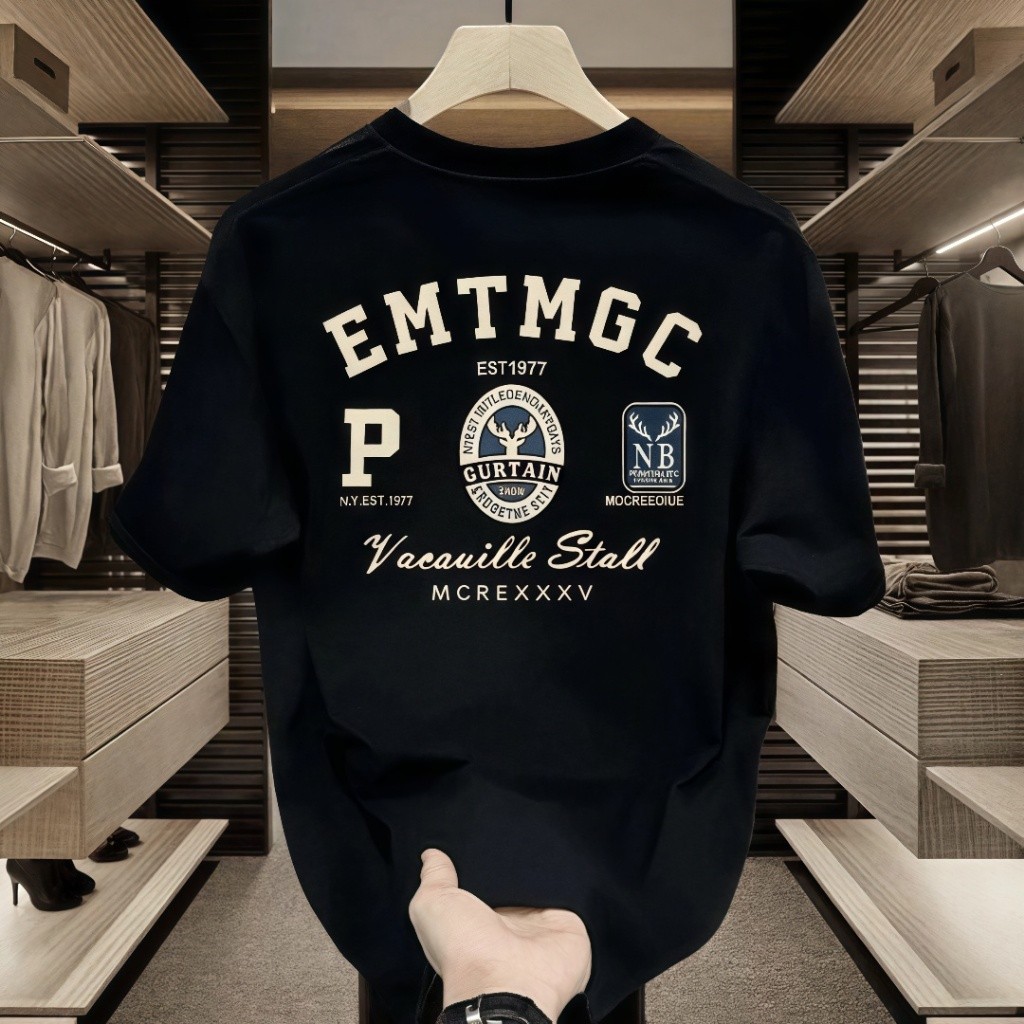 HitamPutih Kaos pria dengan gaya streetwear AS, pakaian atasan yang lebar, trendy dan santai. Katun,