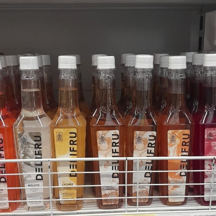 

Delifru Flavoured Syrup Sirup 500ml Rasa Vanilla / Mango / Peach / Lychee / Strawberry / Mojito / Hazelnut / Osaka Brown Sugar
