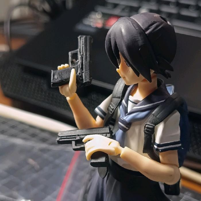 Weapon/Senjata Pistol Recast dari figma kuroki Rei Vivid Kitbash Skala1/12 For Figma SHF Mafex Revol
