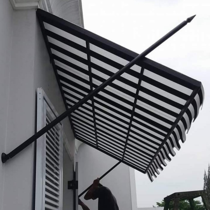 Kanopi kain tahan air