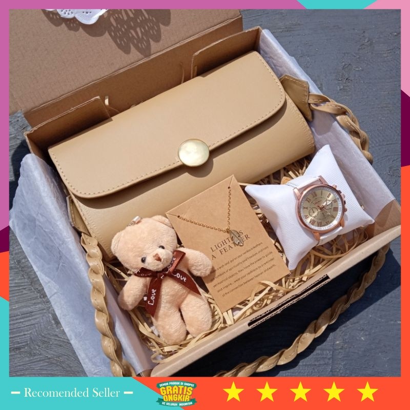 

Kado Pacar Istri Suami Murah Viral Unik Kekinian Bagus lebaran Natal / Hampers kado ulang tahun cewek pacar sahabat giftbox wisuda birthday valentine ultah anniversary graduation valentine isi tas boneka jam tangan kalung