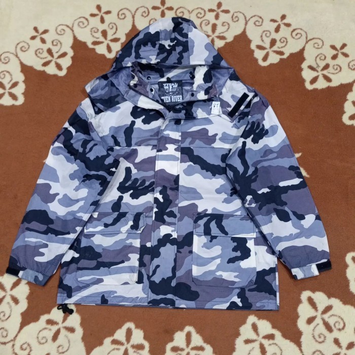 Jaket outdoor EVEN RIVER mountain PARKA camo bagus murah size XL (P 73cm L 62cm)