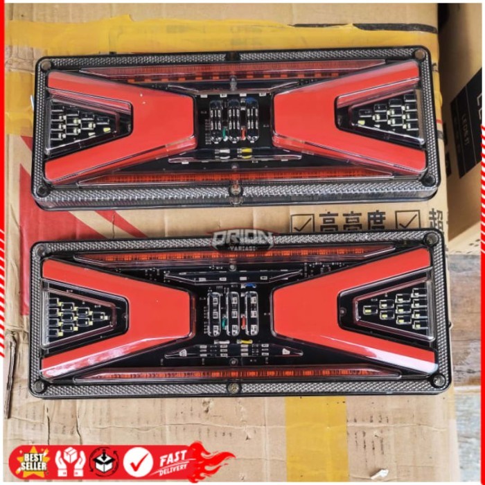 Lampu Belakang Traga Pickup L300 12VOri Ori