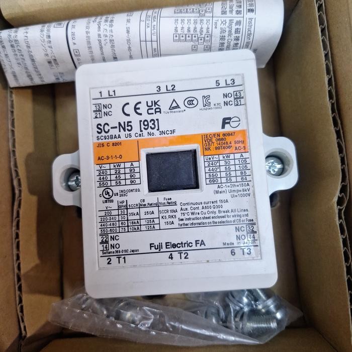 FUJI KONTAKTOR SC-N5 [ 93 ] 3P 93A 45KW 2NO+2NC COIL 220V ORIGINAL