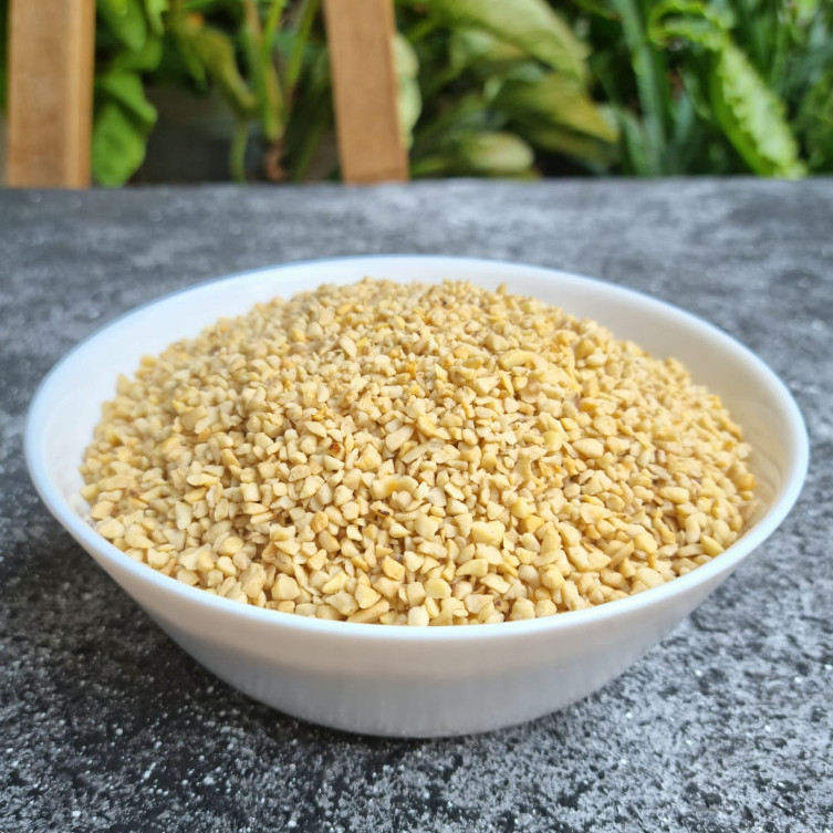

DEB Kacang Mede Menir Mete Halus Mentah 1Kg BB1 ( lebih putih bersih dari BB2 )